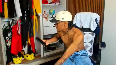 yandi_hot online show from February 2026 01:49:02 PM