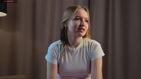 Kate online show from September 2025 01:04:01 PM