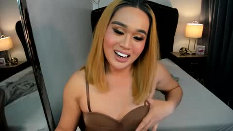 Allisonn online show from December 2024 07:04:01 AM