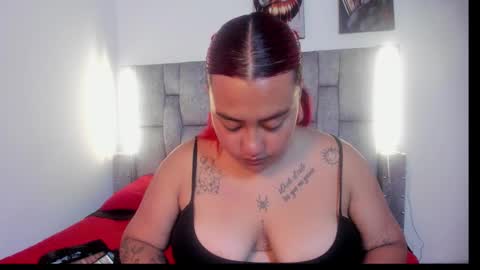 Snapshot of yara_flamer chatting on December 2025 11:30:02 AM Yara online show from December 2025 11:30:02 AM