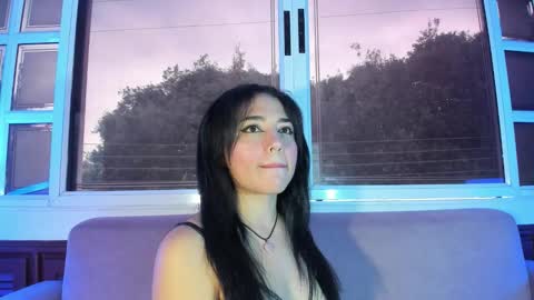 Snapshot of yara_shiine chatting on December 2025 11:47:01 AM yara_shiine online show from December 2025 11:47:01 AM