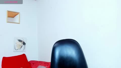 Snapshot of yasmin_goldenst chatting on November 2025 11:12:01 AM Yasemin online show from November 2025 11:12:01 AM