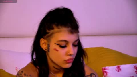 Snapshot of yasminstormx chatting on June 2026 04:25:02 AM Diana online show from June 2026 04:25:02 AM