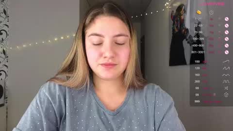 Snapshot of yasyaaa chatting on December 2024 06:03:02 PM Yasyaa  online show from December 2024 06:03:02 PM