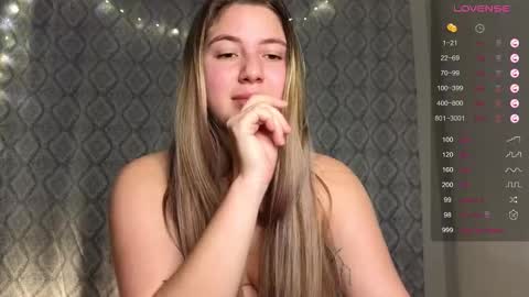 Snapshot of yasyaaa chatting on December 2024 11:51:01 PM Yasyaa  online show from December 2024 11:51:01 PM