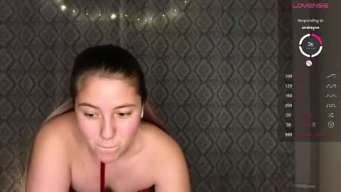 Snapshot of yasyaaa chatting on December 2024 04:31:01 PM Yasyaa  online show from December 2024 04:31:01 PM