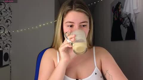 Snapshot of yasyaaa chatting on January 2025 01:29:01 AM Yasyaa  online show from January 2025 01:29:01 AM