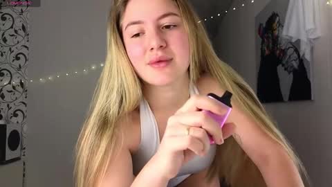 Snapshot of yasyaaa chatting on January 2025 02:15:02 AM Yasyaa  online show from January 2025 02:15:02 AM