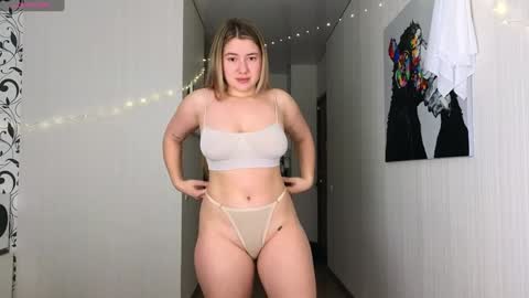 Snapshot of yasyaaa chatting on February 2025 02:22:02 AM Yasyaa  online show from February 2025 02:22:02 AM