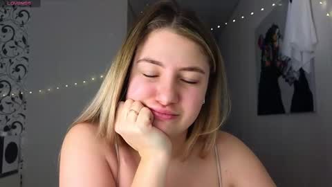 Snapshot of yasyaaa chatting on February 2025 02:19:02 AM Yasyaa  online show from February 2025 02:19:02 AM