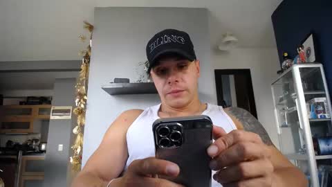 Snapshot of yatho_ chatting on December 2024 08:55:01 PM yahto online show from December 2024 08:55:01 PM