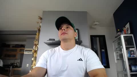 Snapshot of yatho_ chatting on December 2024 07:54:01 PM yahto online show from December 2024 07:54:01 PM