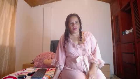 Snapshot of yazmin_mature chatting on November 2025 03:18:02 PM Jasmin online show from November 2025 03:18:02 PM