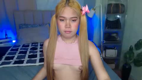 Snapshot of yazmin_shines chatting on October 2025 01:26:01 AM Yazzi online show from October 2025 01:26:01 AM