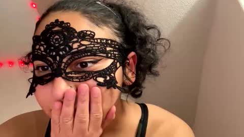 Snapshot of yazzydeleon chatting on October 2025 07:01:02 AM yazzydeleon online show from October 2025 07:01:02 AM