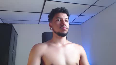 Snapshot of yeff_stone chatting on October 2025 01:35:01 AM yeff online show from October 2025 01:35:01 AM