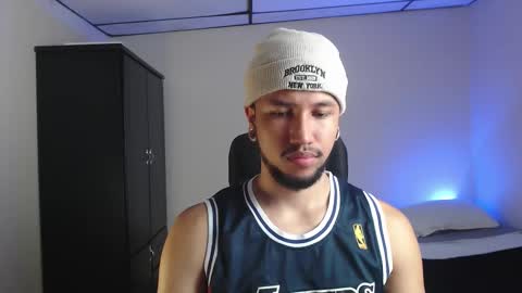 Snapshot of yeff_stone chatting on November 2025 02:22:02 AM yeff online show from November 2025 02:22:02 AM