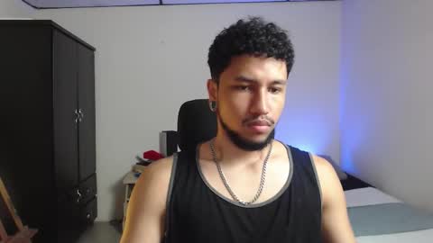 Snapshot of yeff_stone chatting on December 2025 12:49:02 AM yeff online show from December 2025 12:49:02 AM