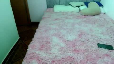 yeibles_hana2 online show from November 2025 10:43:02 PM