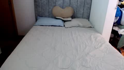 yeibles_hana2 online show from November 2025 08:44:01 PM