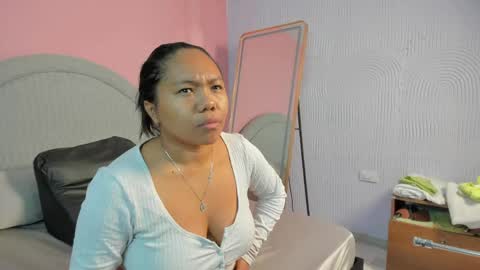 yeika_foxy online show from April 2026 11:24:02 AM