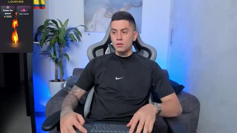 YEIKO ROMERO online show from January 2026 04:22:02 PM