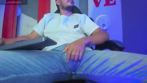 yeison0593 online show from March 2026 06:48:02 AM