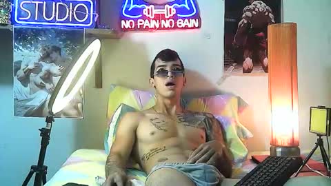 Snapshot of yeisoncastellanos1999 chatting on October 2025 04:17:02 PM yeisoncastellanos1999 online show from October 2025 04:17:02 PM