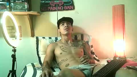 yeisoncastellanos1999 online show from April 2026 03:31:02 PM