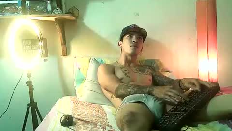 Snapshot of yeisoncastellanos1999 chatting on July 2026 03:05:01 PM yeisoncastellanos1999 online show from July 2026 03:05:01 PM