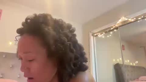 Snapshot of yella_princess chatting on January 2026 04:48:02 AM Yella Princess online show from January 2026 04:48:02 AM