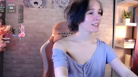 Snapshot of yellow_songbird chatting on March 2025 02:23:02 PM Liya online show from March 2025 02:23:02 PM