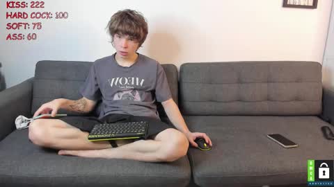 Snapshot of yen2025 chatting on October 2025 02:03:01 PM Yen online show from October 2025 02:03:01 PM