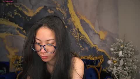 yennstar online show from February 2026 07:25:02 PM