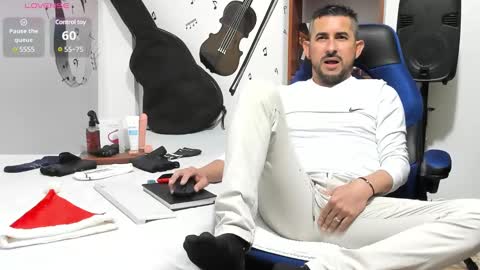 Snapshot of yeol_king chatting on December 2024 06:17:02 PM Yeol online show from December 2024 06:17:02 PM