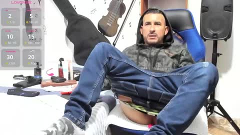 Snapshot of yeol_king chatting on January 2025 07:40:01 PM Yeol online show from January 2025 07:40:01 PM