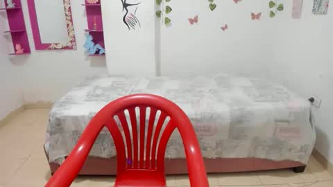 Snapshot of yeri_loop chatting on November 2025 12:21:01 AM yeri_loop online show from November 2025 12:21:01 AM