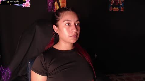 Snapshot of yes2802 chatting on January 2025 05:37:01 PM Yesi online show from January 2025 05:37:01 PM