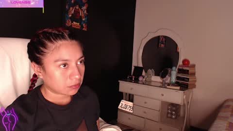 Snapshot of yes2802 chatting on January 2025 03:18:01 PM Yesi online show from January 2025 03:18:01 PM