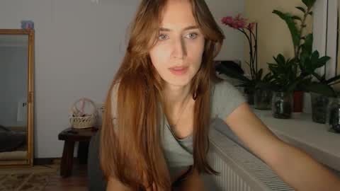 Snapshot of yes_to_heaven chatting on November 2025 09:35:01 PM Zoe online show from November 2025 09:35:01 PM