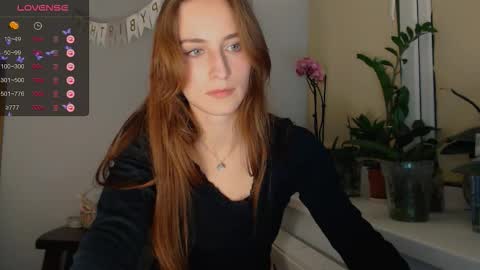 Snapshot of yes_to_heaven chatting on November 2025 09:37:01 PM Zoe online show from November 2025 09:37:01 PM