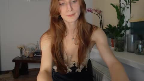 Snapshot of yes_to_heaven chatting on December 2025 09:34:02 PM Zoe online show from December 2025 09:34:02 PM