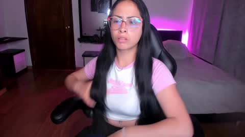 Snapshot of yesie_hot2 chatting on December 2024 02:09:02 AM yesie_hot2 online show from December 2024 02:09:02 AM