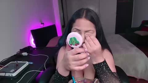 Snapshot of yesie_hot2 chatting on September 2025 01:07:02 AM yesie_hot2 online show from September 2025 01:07:02 AM