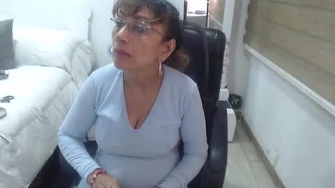 Snapshot of yessilatin chatting on December 2024 11:40:02 PM jessy online show from December 2024 11:40:02 PM