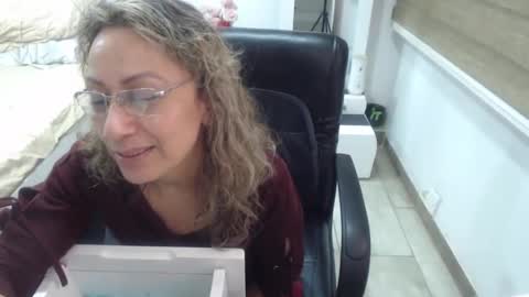 Snapshot of yessilatin chatting on January 2025 03:11:02 AM jessy online show from January 2025 03:11:02 AM