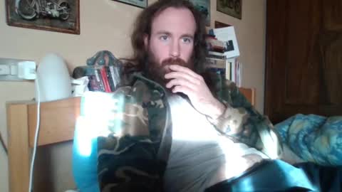 yeti_92 online show from December 2024 01:43:02 PM