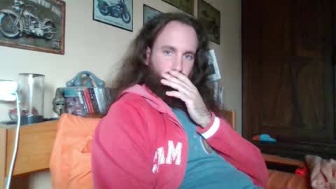 yeti_92 online show from September 2025 12:21:02 PM