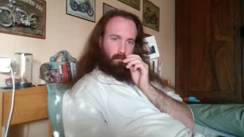 yeti_92 online show from October 2025 01:09:01 PM