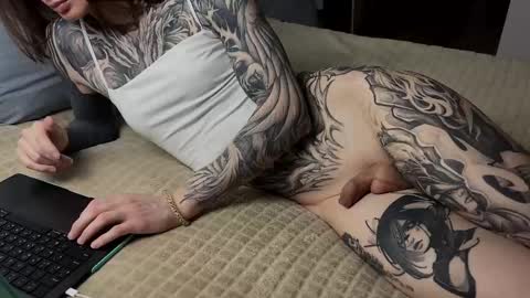 yexes online show from November 2025 02:55:02 AM